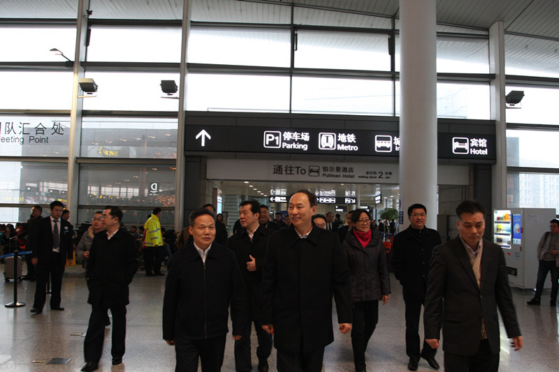 省政府组织走访慰问春运工作人员