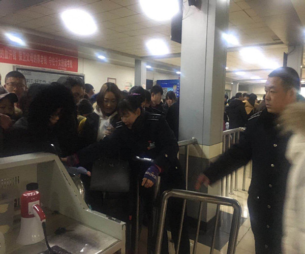 徐州：以雪为令 多措并举保节后返程 客流高峰安全畅通